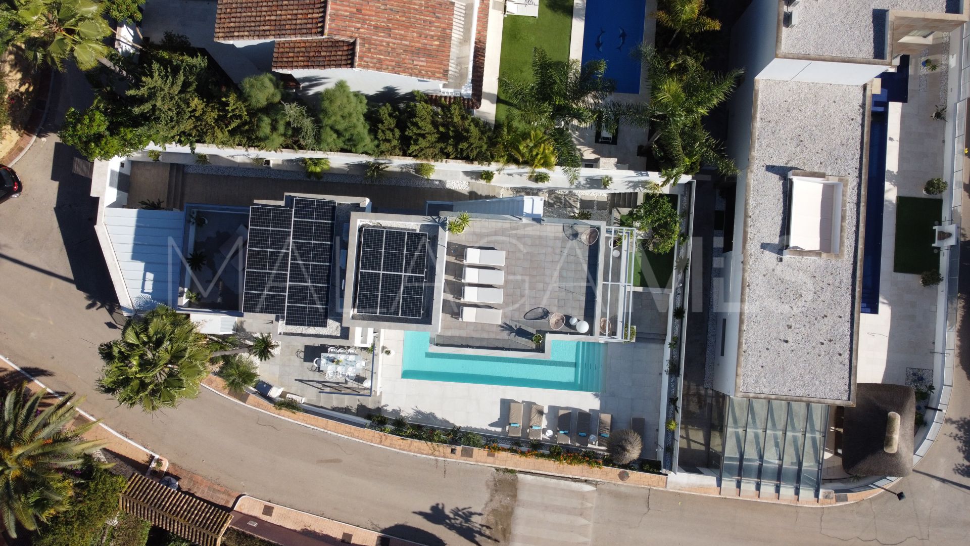 Villa with 4 bedrooms for sale in Marbella Golden Mile