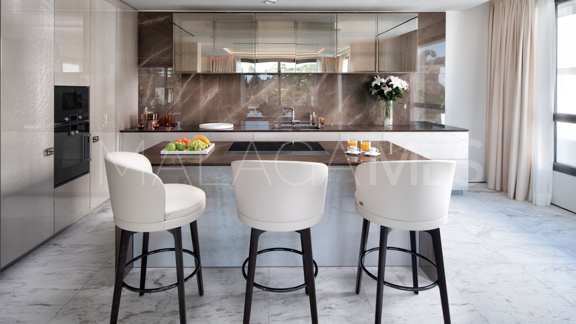 3 bedrooms duplex penthouse for sale in Marbella Golden Mile