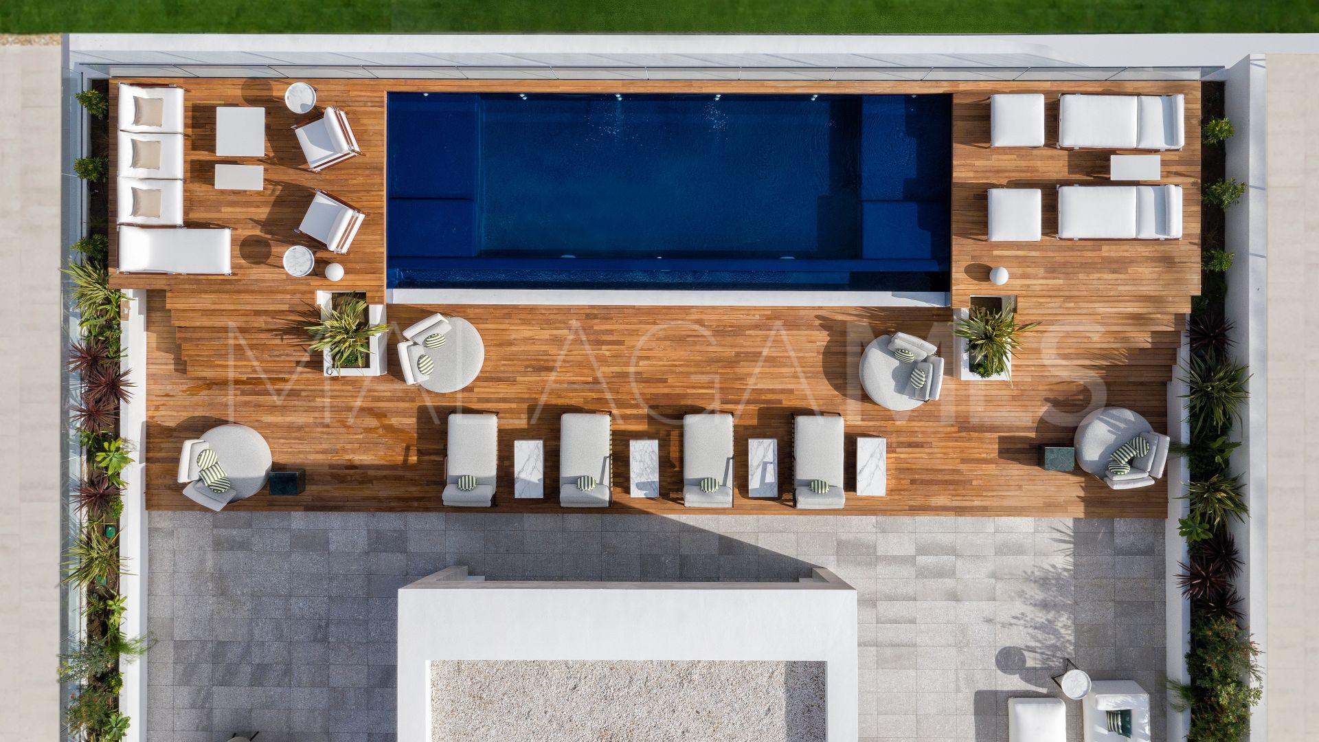 3 bedrooms duplex penthouse for sale in Marbella Golden Mile