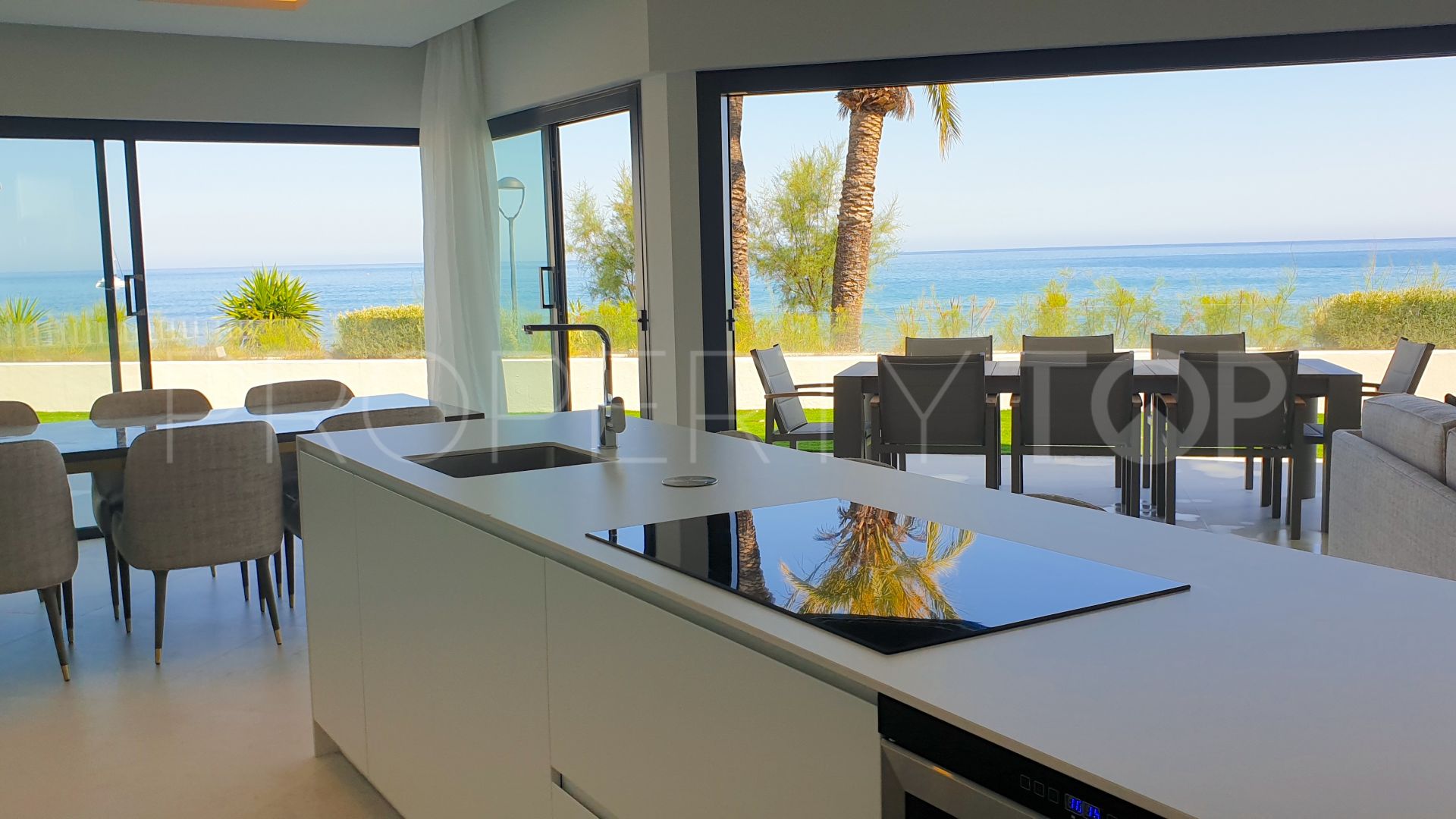 For sale villa in The Island with 3 bedrooms
