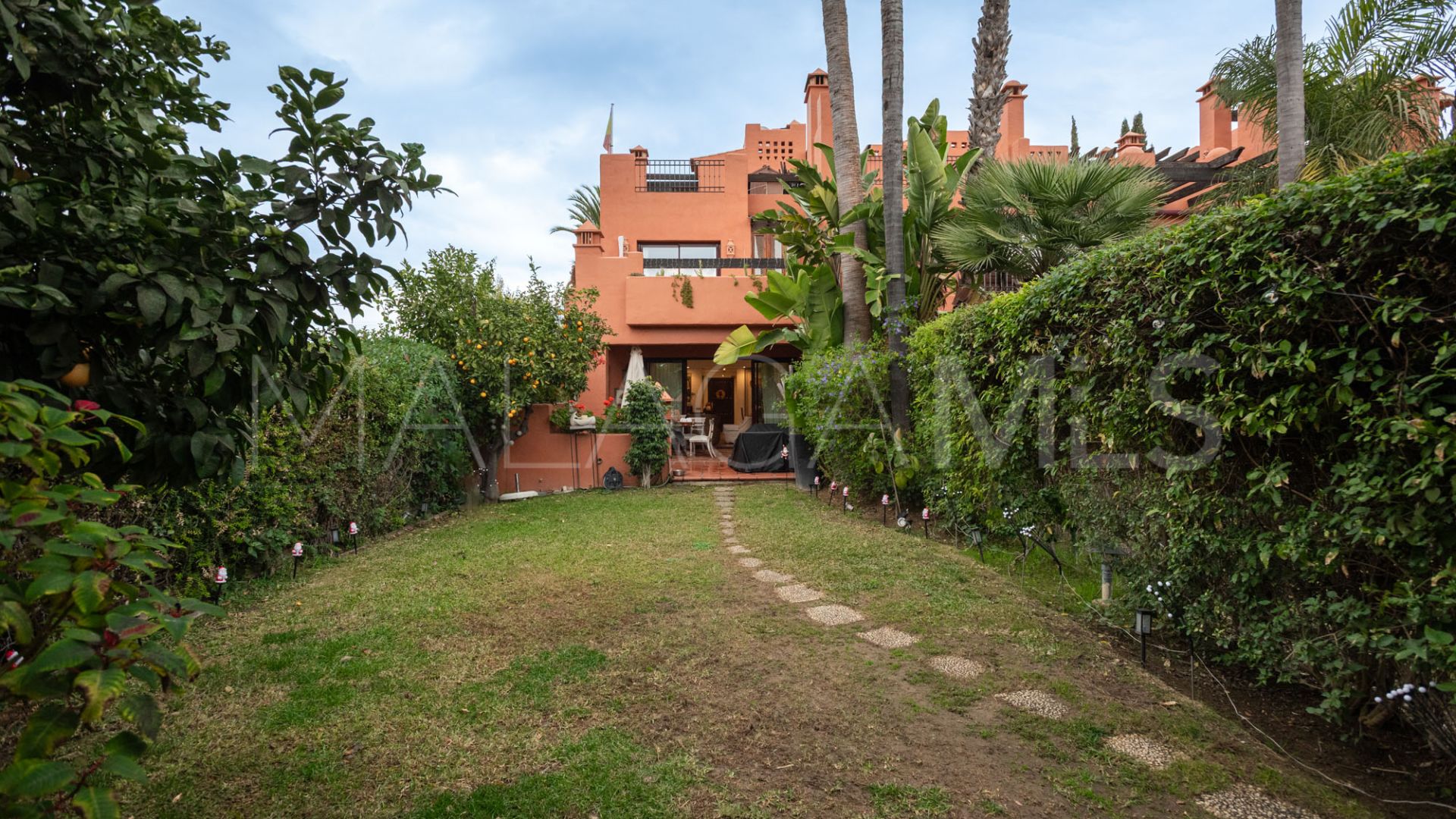 5 bedrooms semi detached house for sale in Altos de Puente Romano