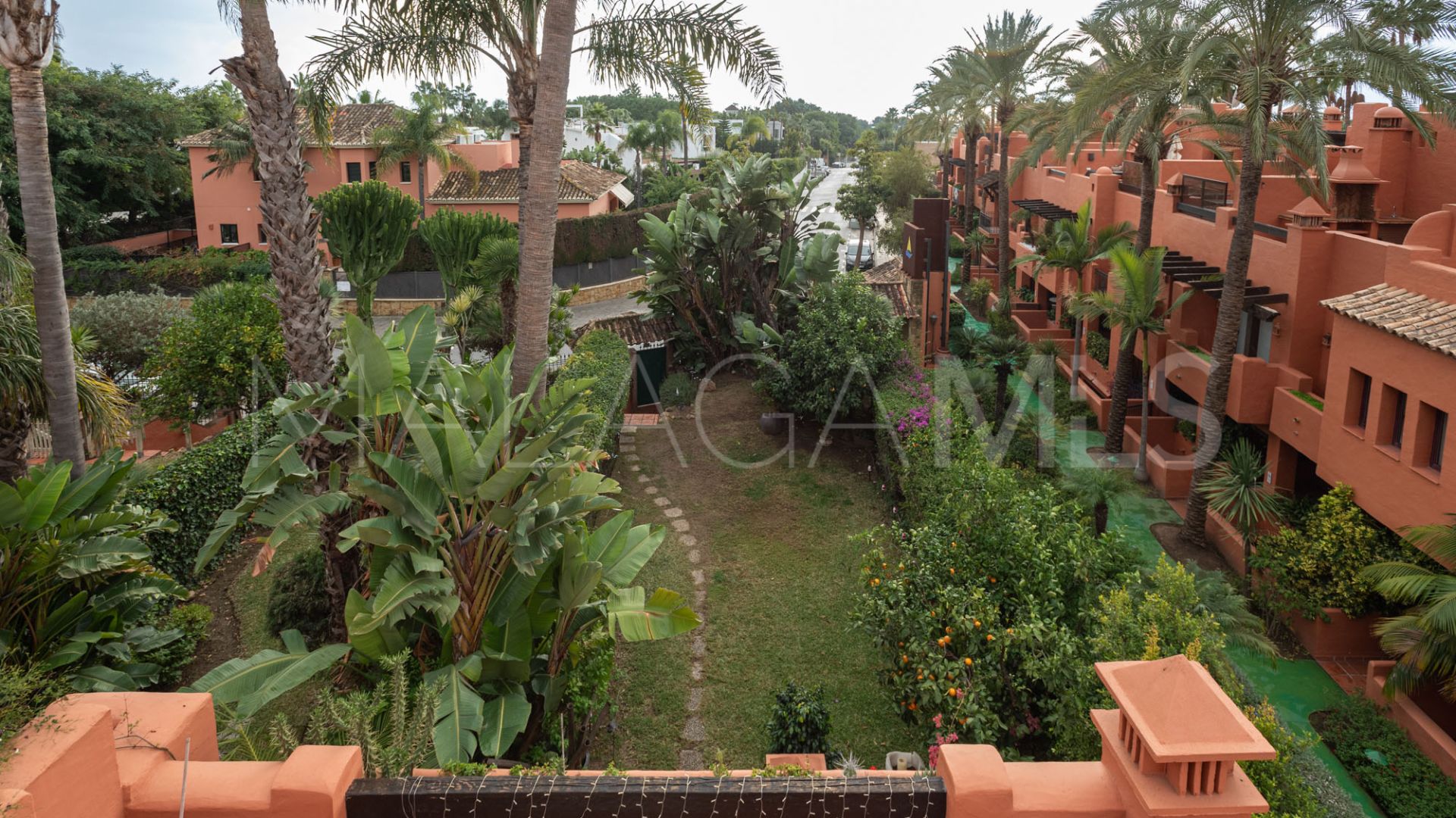 5 bedrooms semi detached house for sale in Altos de Puente Romano