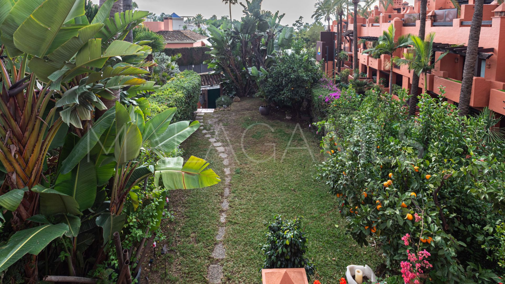 5 bedrooms semi detached house for sale in Altos de Puente Romano