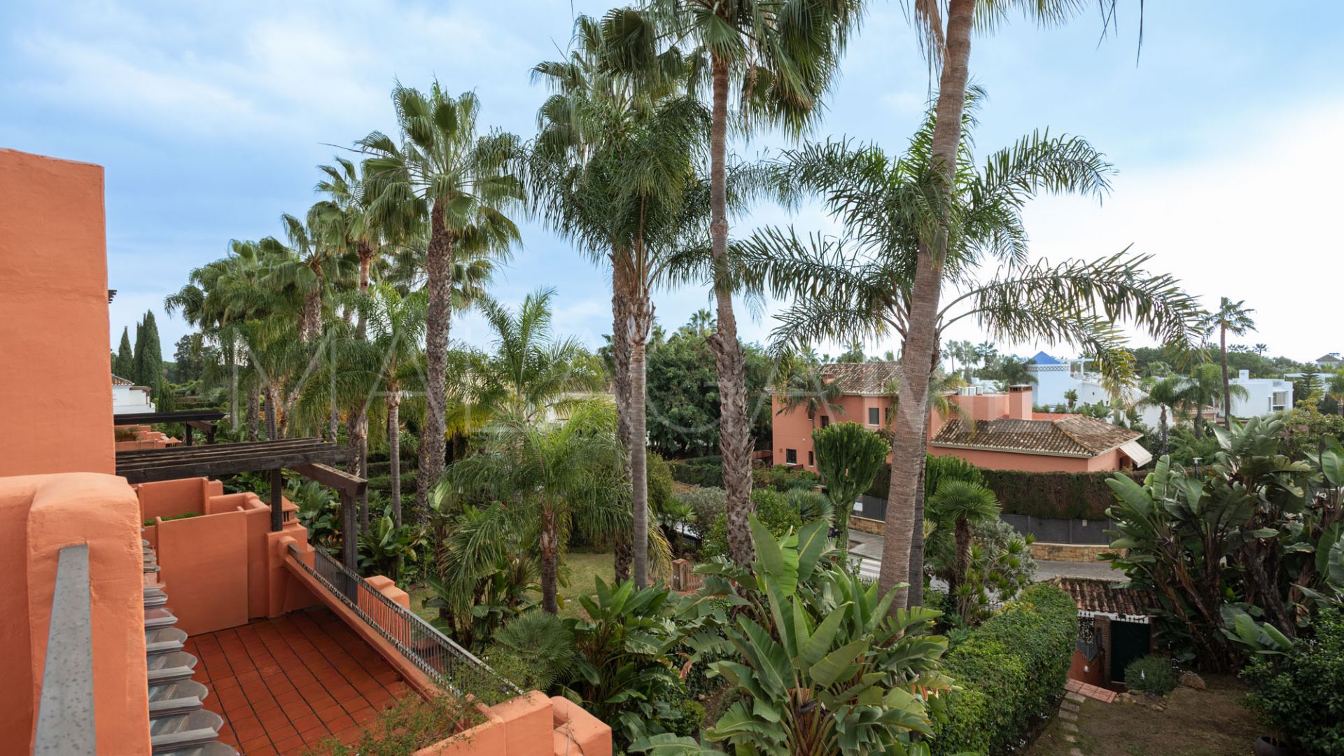 5 bedrooms semi detached house for sale in Altos de Puente Romano