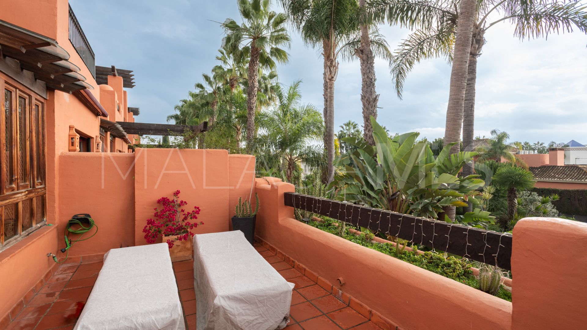 5 bedrooms semi detached house for sale in Altos de Puente Romano