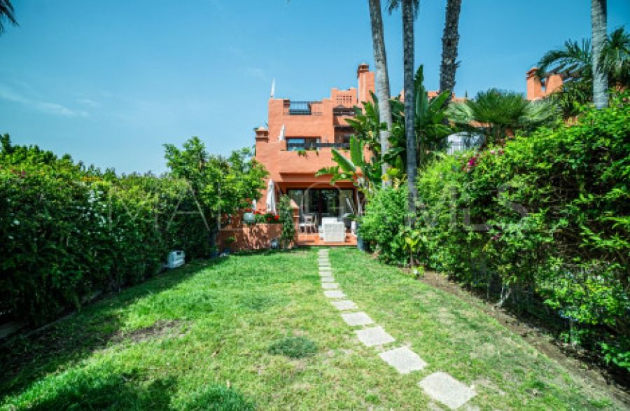 5 bedrooms semi detached house for sale in Altos de Puente Romano