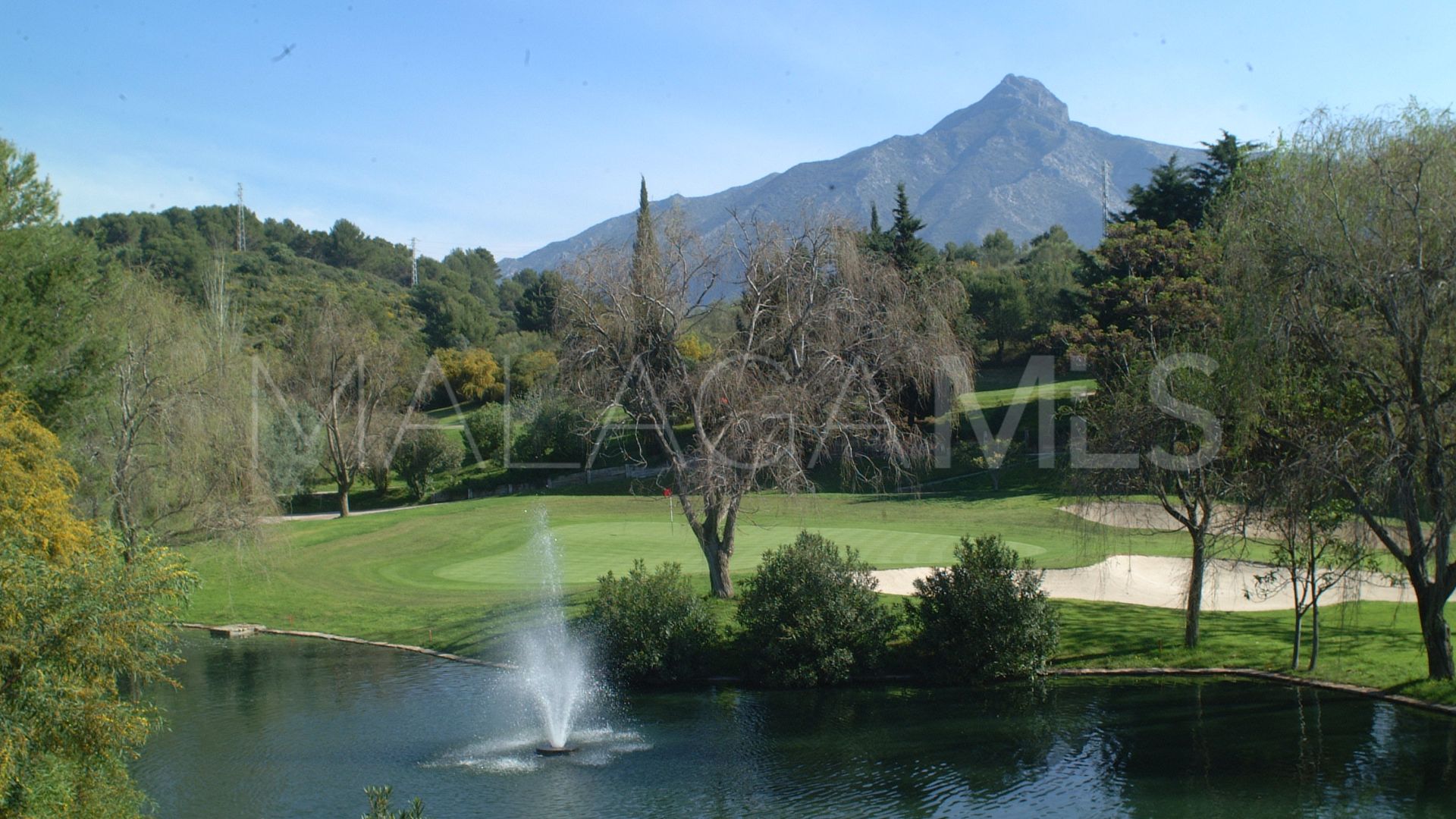 Zweistöckiges penthouse for sale in Los Pinos de Nagüeles
