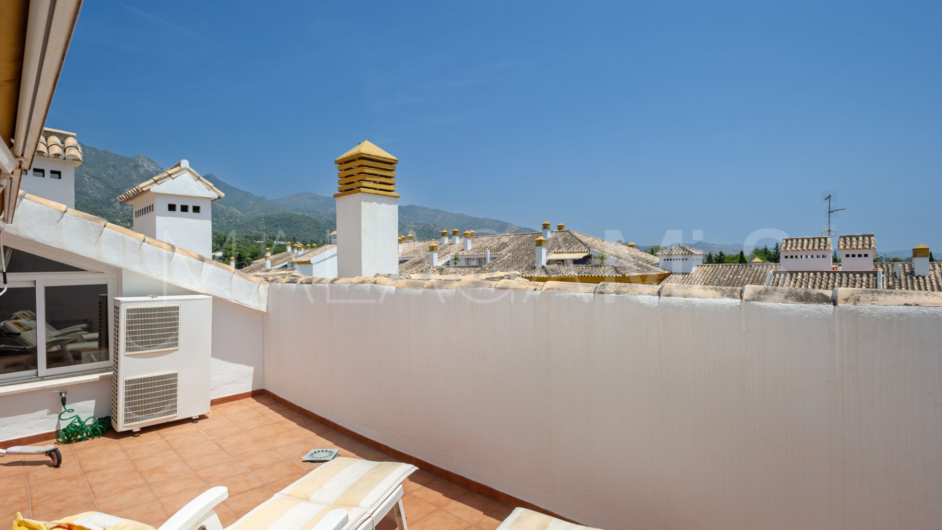 Zweistöckiges penthouse for sale in Los Pinos de Nagüeles