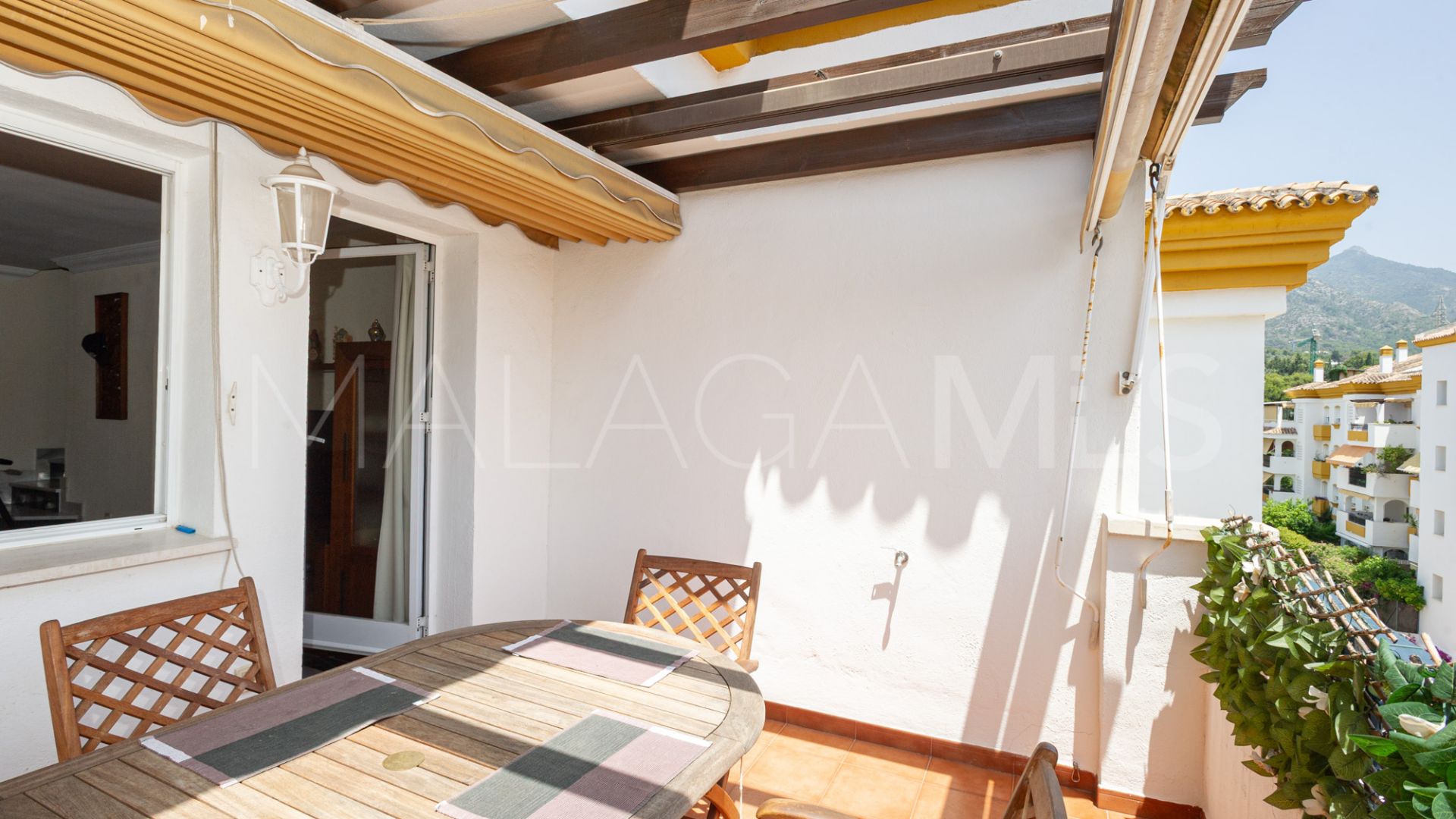 Zweistöckiges penthouse for sale in Los Pinos de Nagüeles