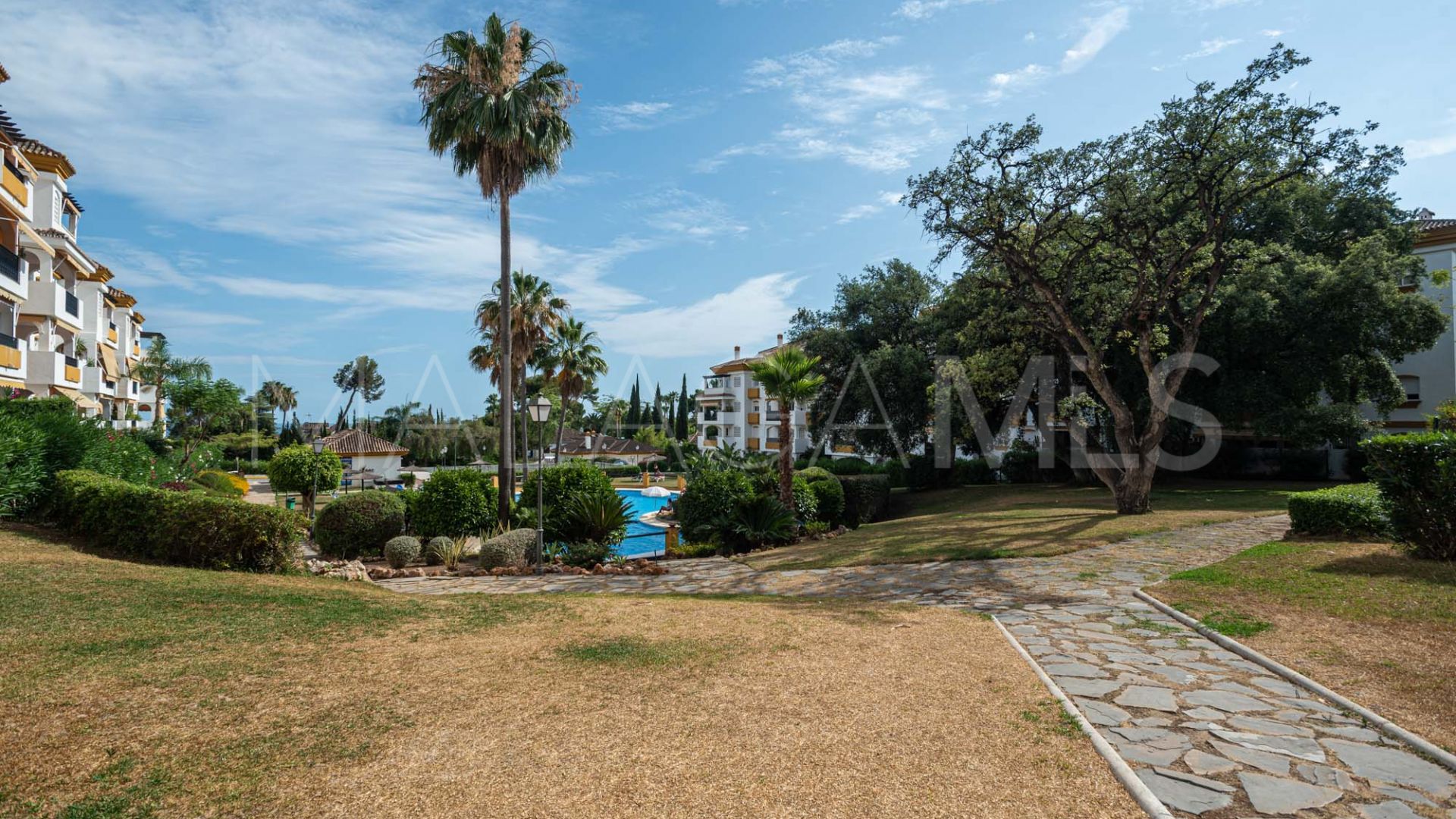 Zweistöckiges penthouse for sale in Los Pinos de Nagüeles