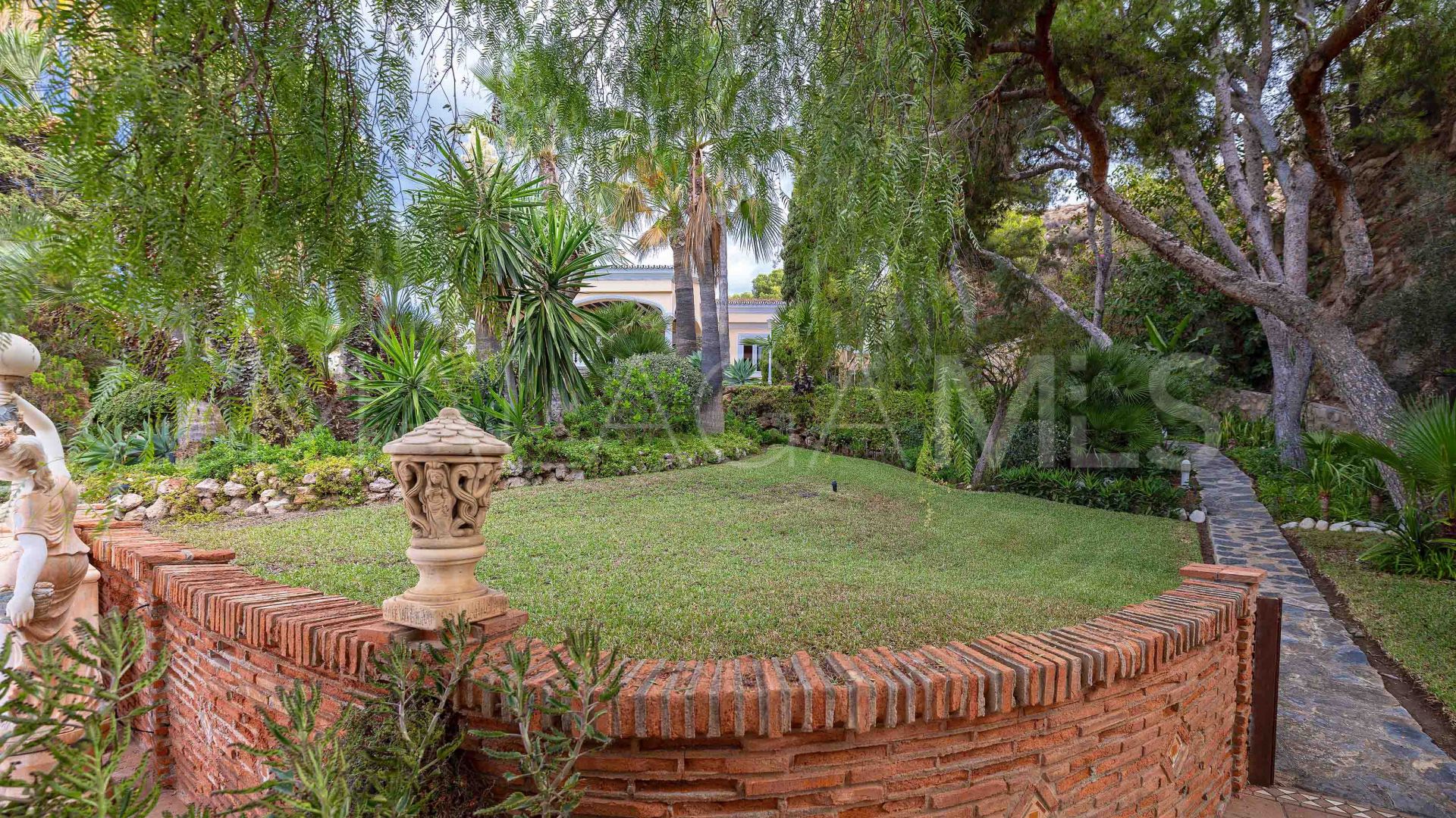 Villa for sale in El Candado