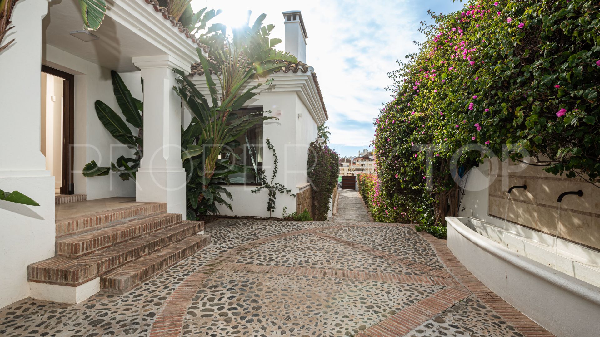 Las Lomas del Marbella Club, villa de 5 dormitorios en venta