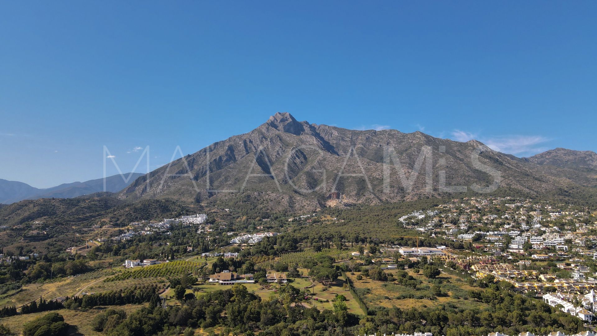 Villa for sale in Marbella Golden Mile