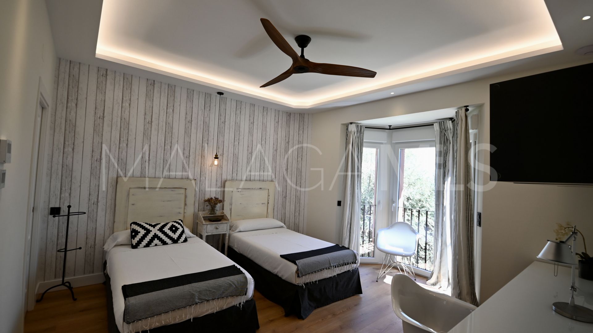 Villa for sale in Marbella Golden Mile