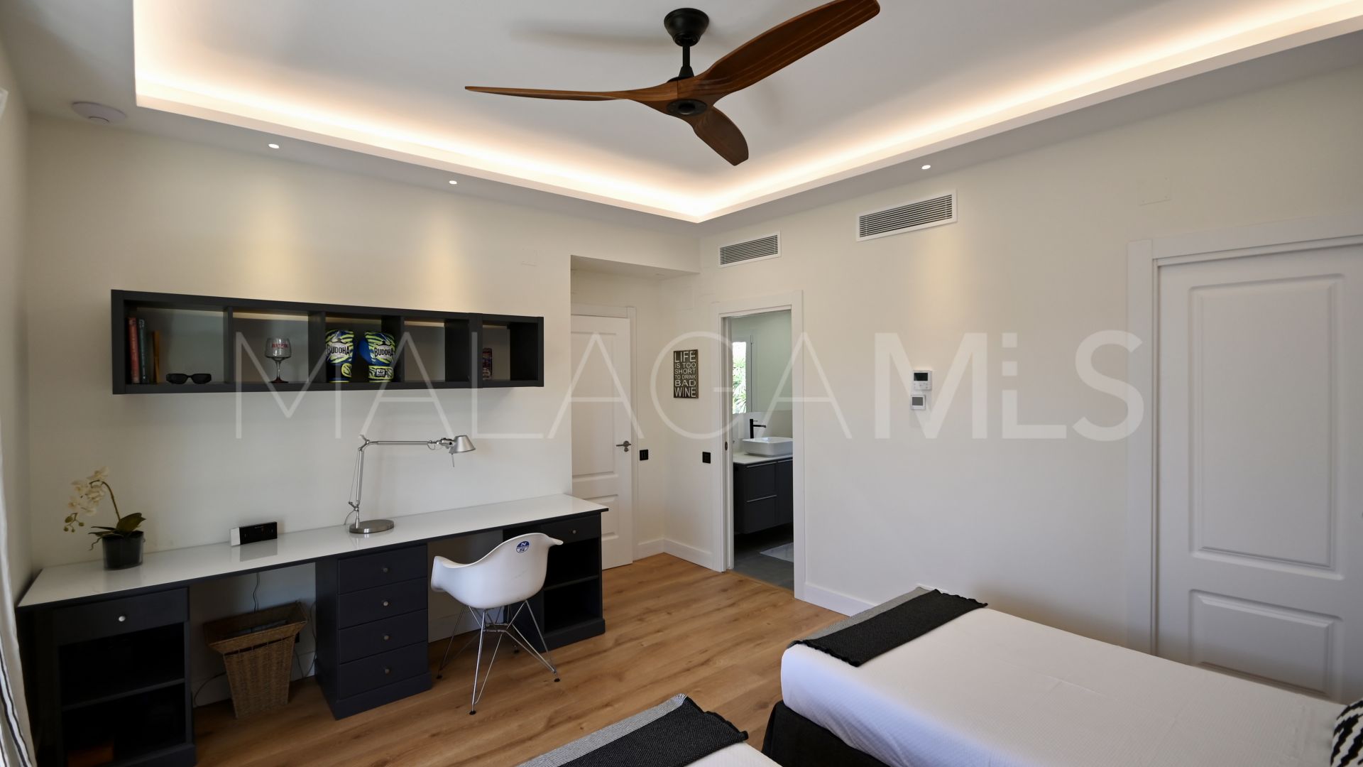 Villa for sale in Marbella Golden Mile
