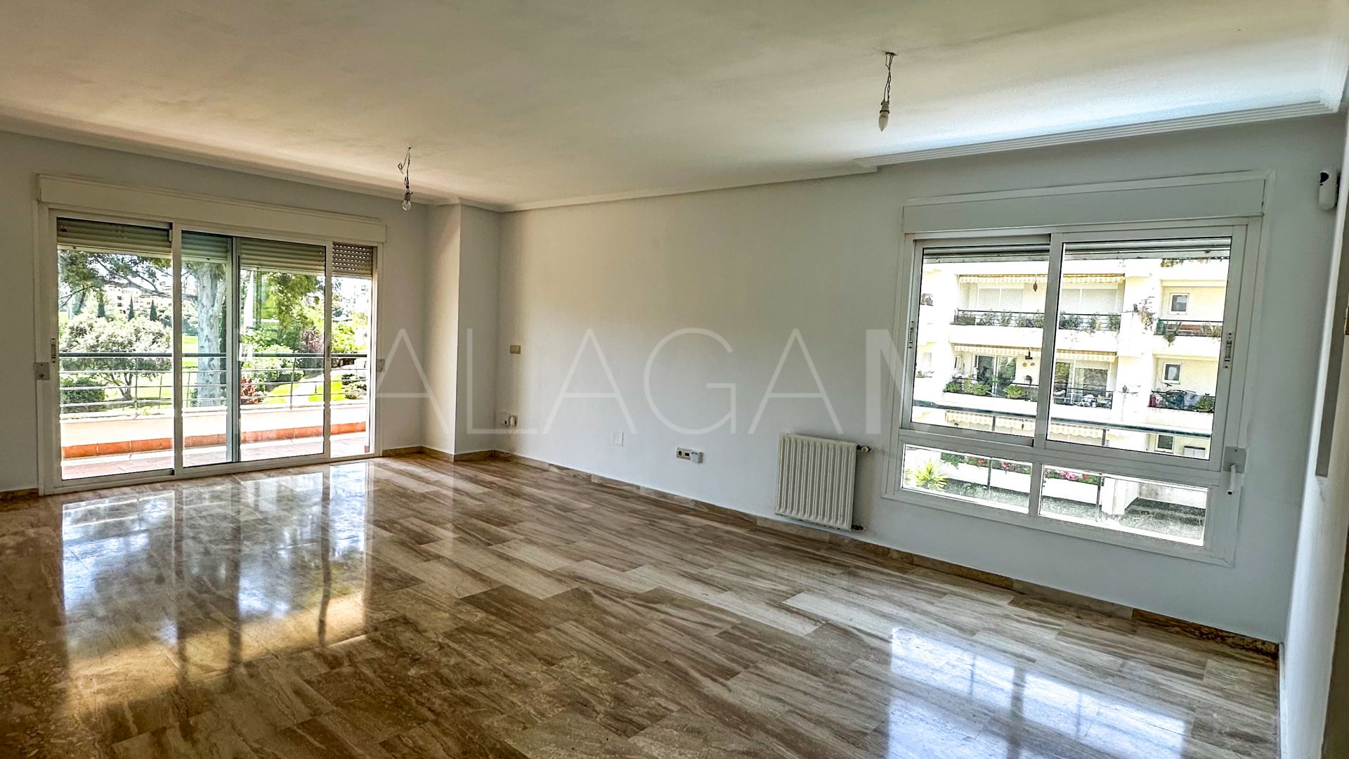 Buy apartamento with 3 bedrooms in Guadalmina Alta