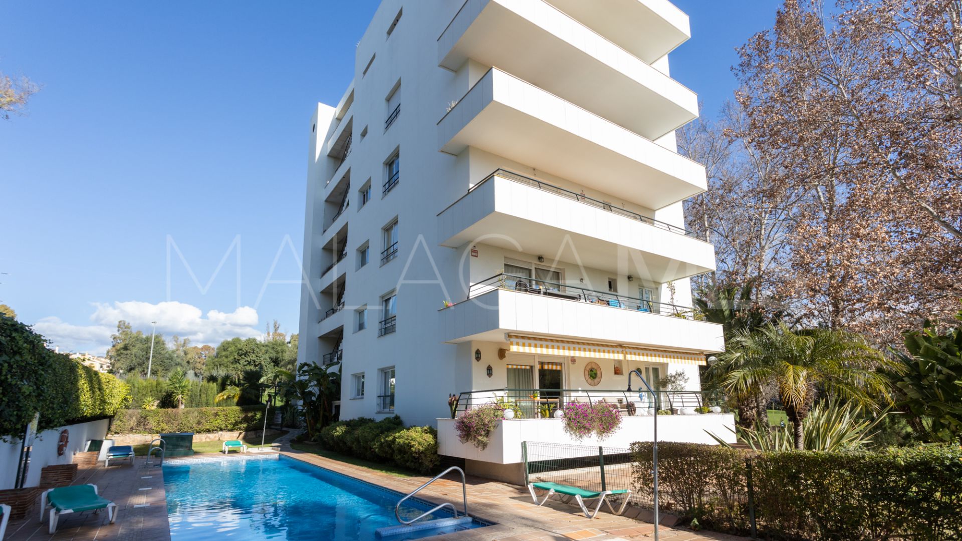 Buy apartamento with 3 bedrooms in Guadalmina Alta