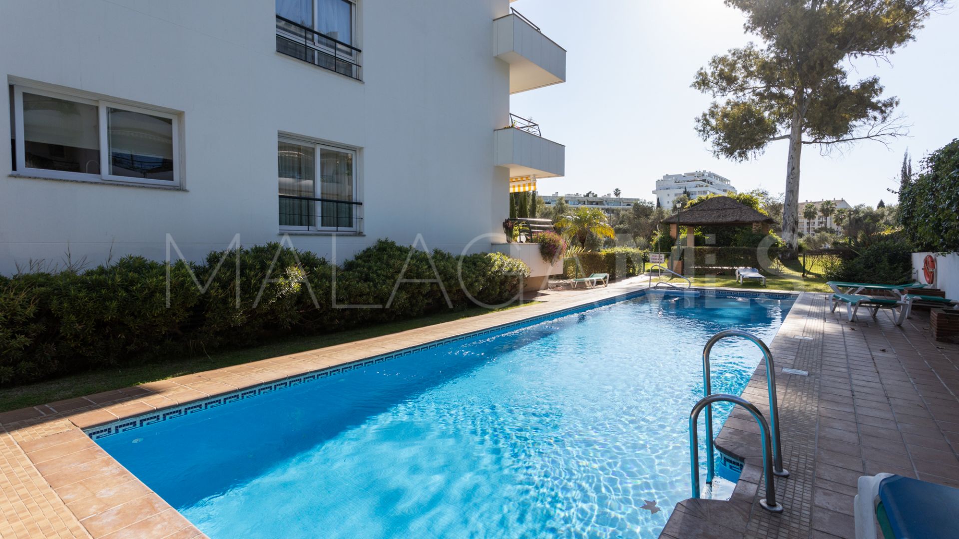 Buy apartamento with 3 bedrooms in Guadalmina Alta