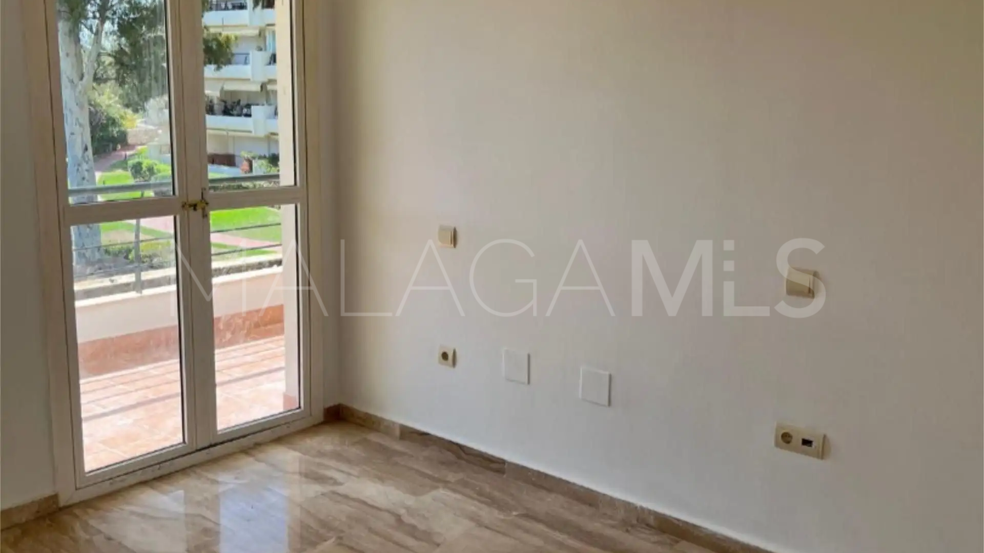 Buy apartamento with 3 bedrooms in Guadalmina Alta