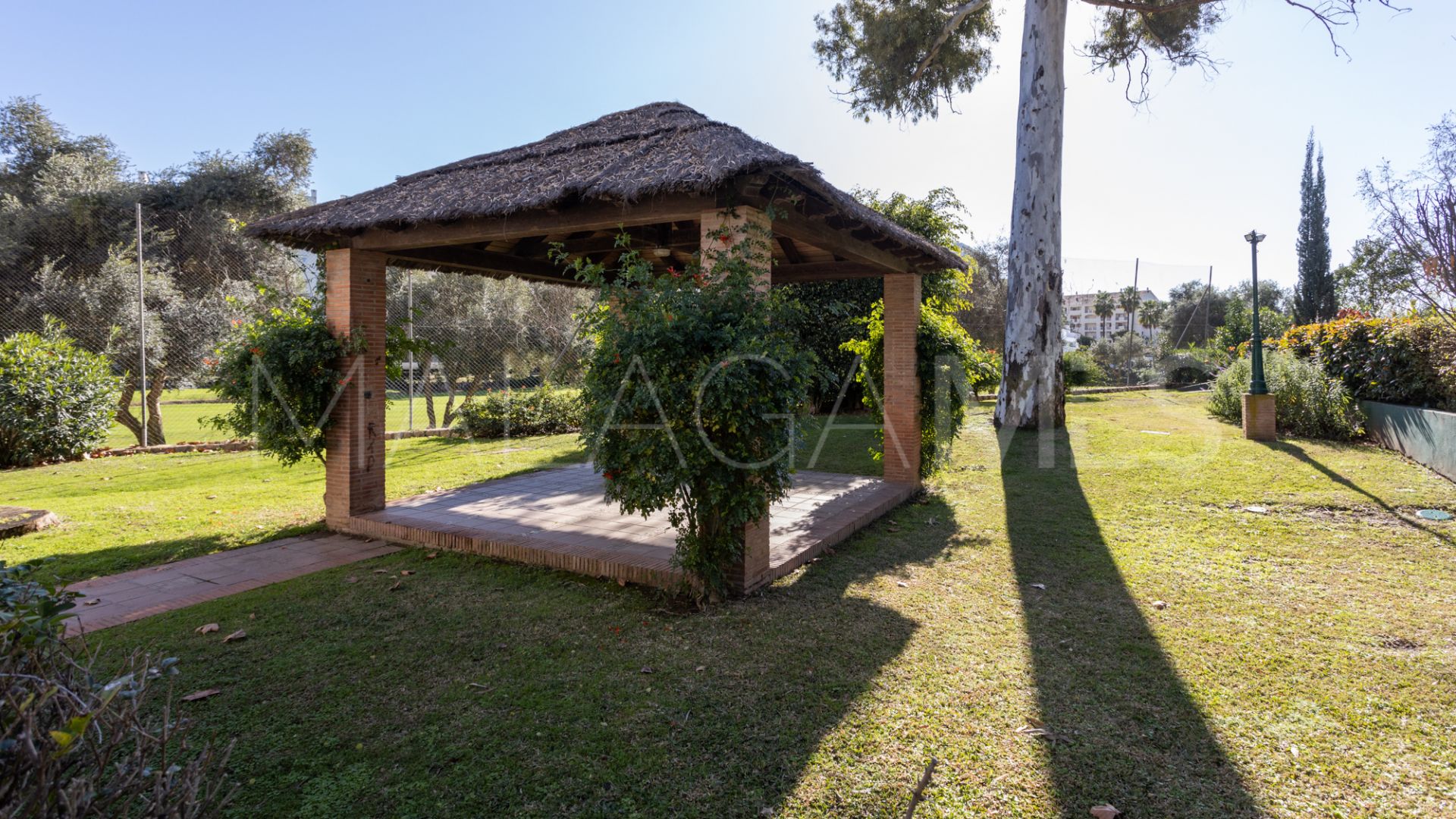 Buy apartamento with 3 bedrooms in Guadalmina Alta