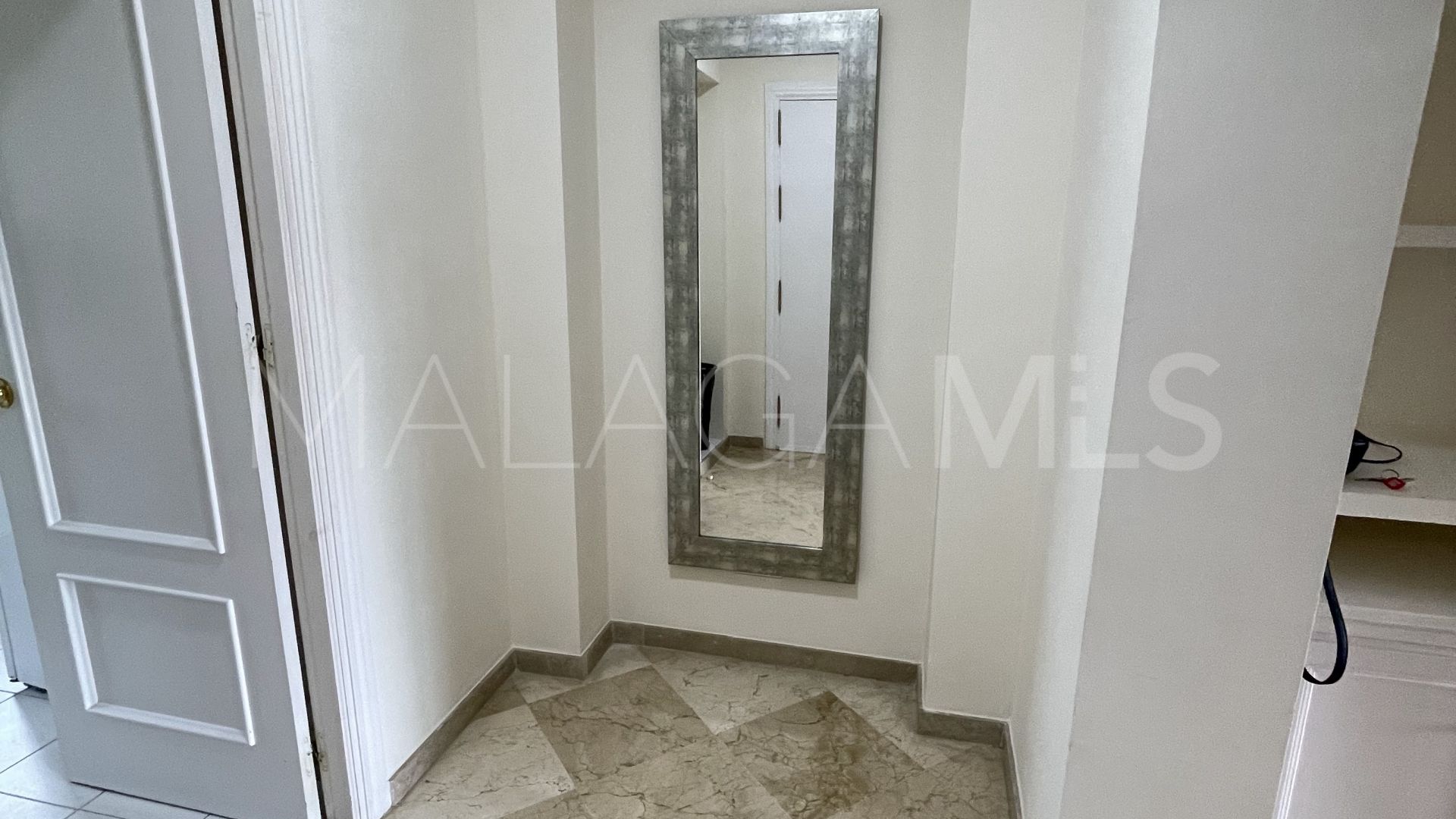 Apartamento for sale with 2 bedrooms in Guadalmina Alta