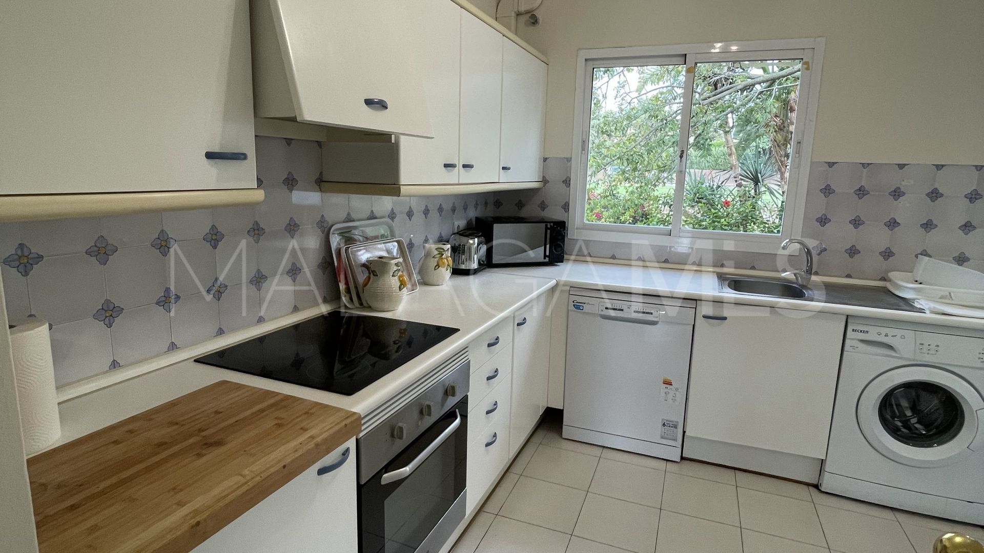 Apartamento for sale with 2 bedrooms in Guadalmina Alta