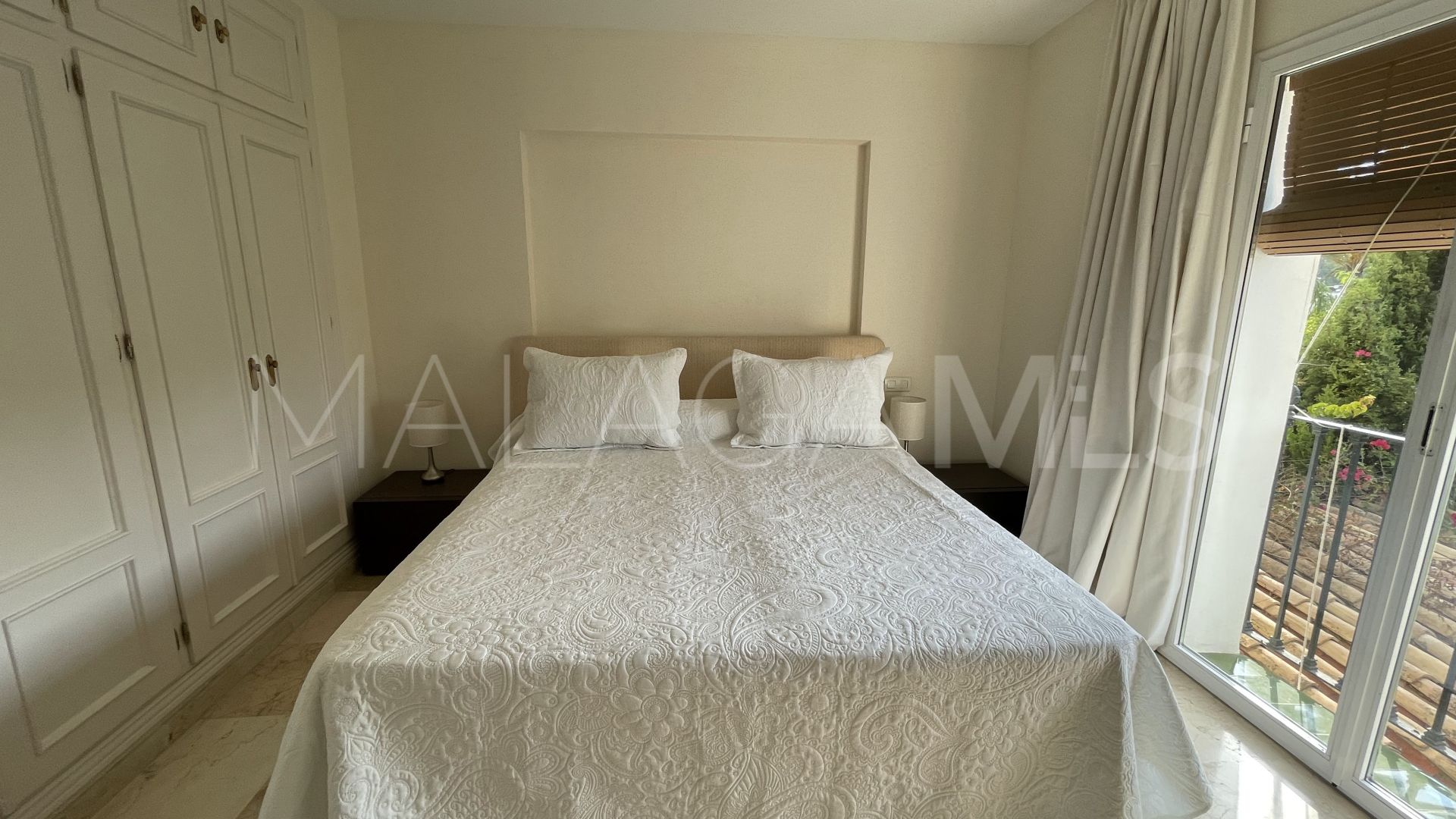 Apartamento for sale with 2 bedrooms in Guadalmina Alta