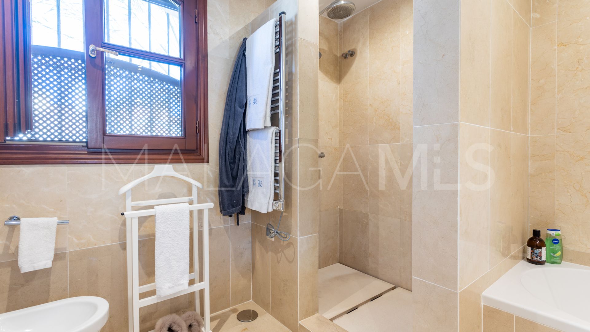 5 bedrooms villa for sale in Guadalmina Alta