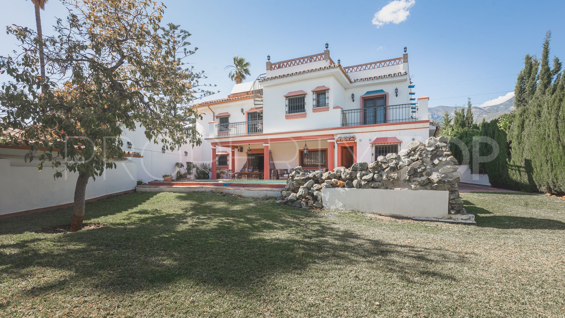 For sale 6 bedrooms villa in El Mirador