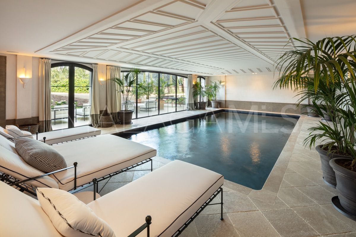 Mansion for sale in Marbella Golden Mile