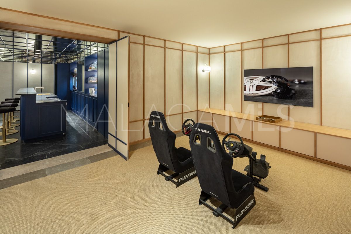 Mansion for sale in Marbella Golden Mile