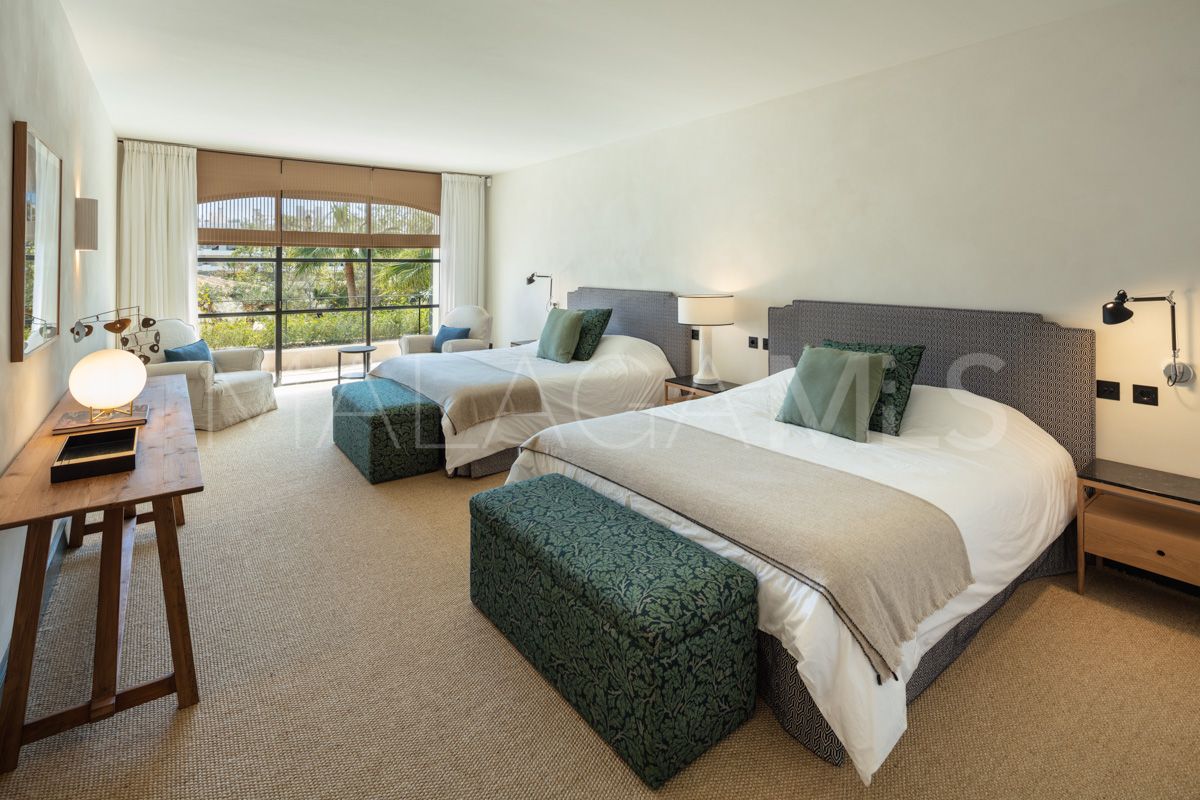 Mansion for sale in Marbella Golden Mile