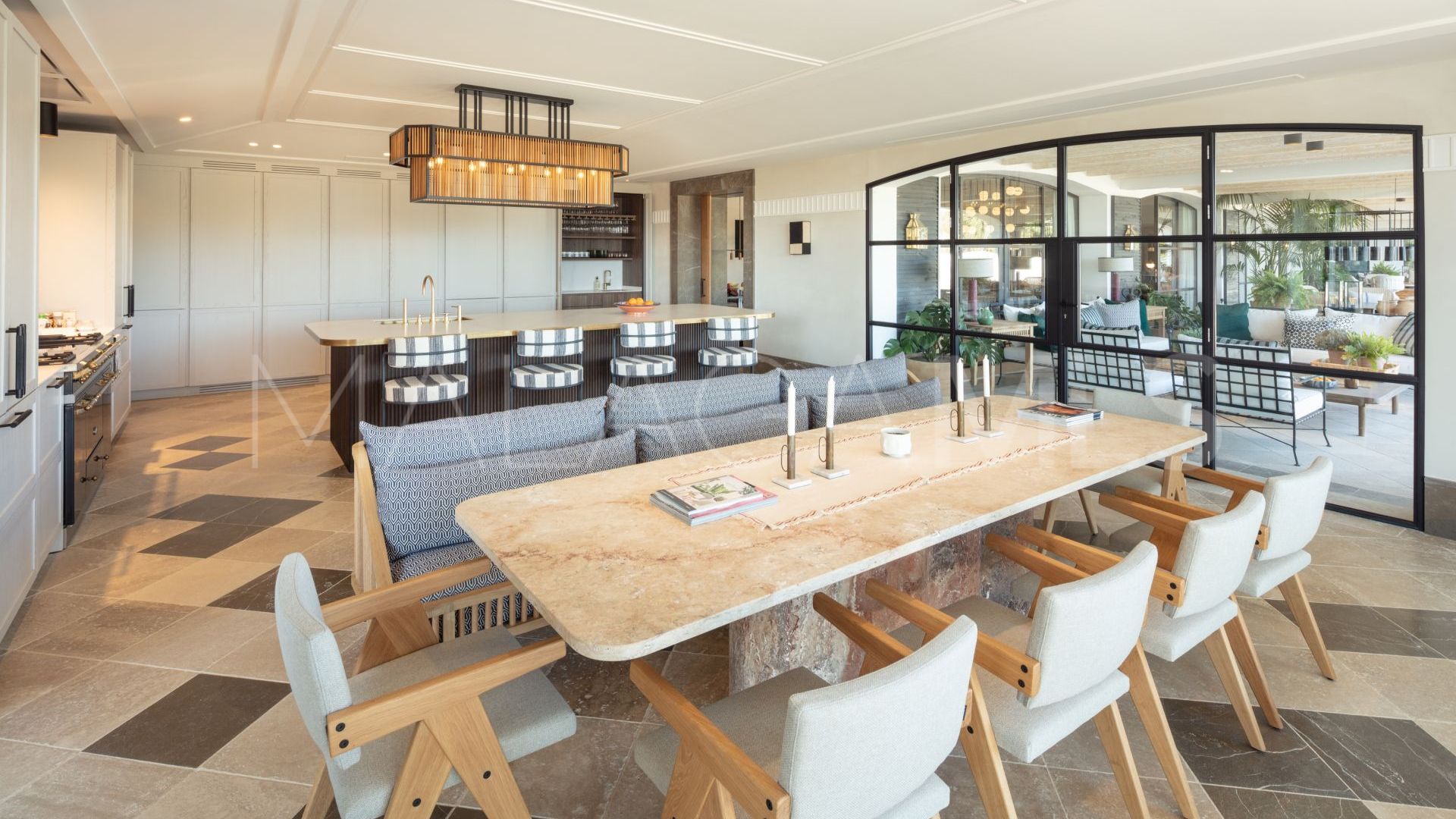 Mansion for sale in Marbella Golden Mile