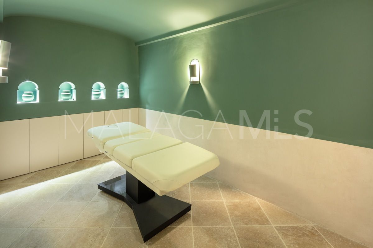 Mansion for sale in Marbella Golden Mile