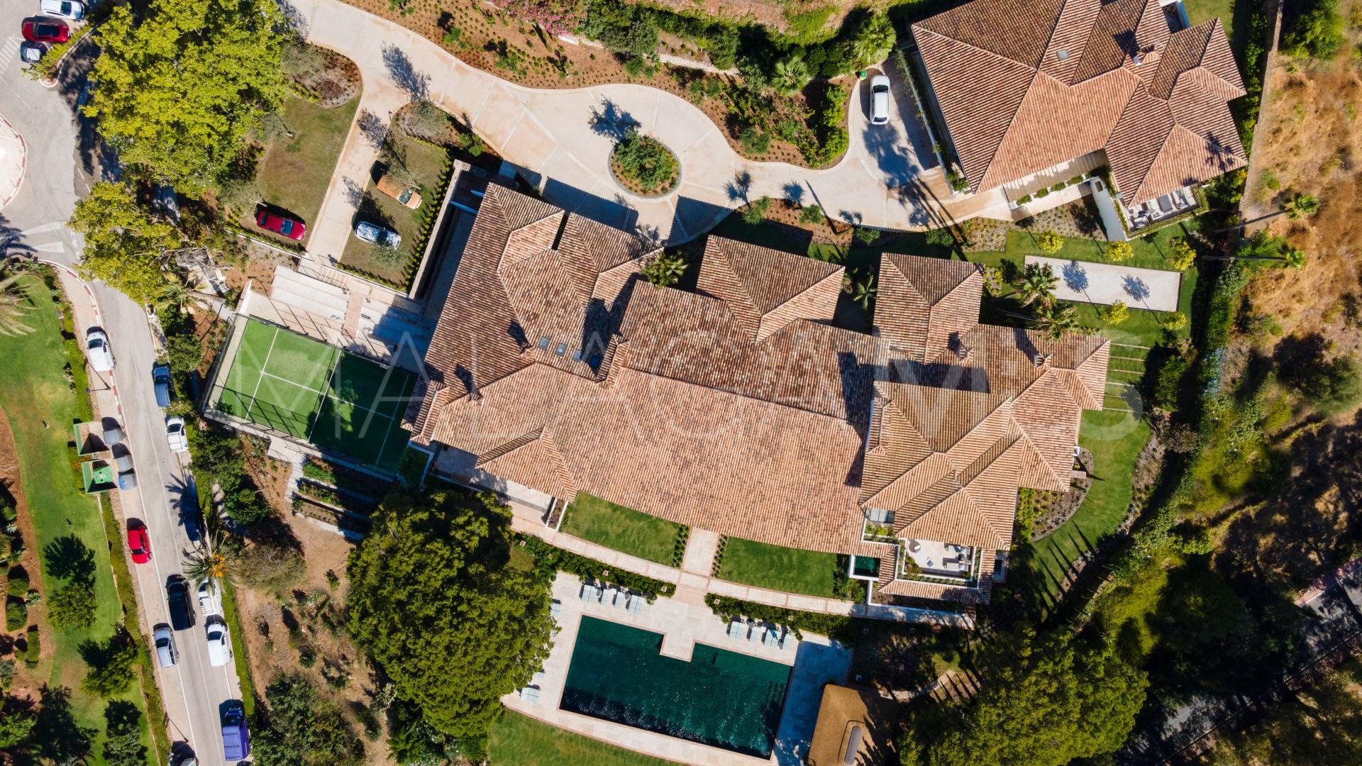 Mansion for sale in Marbella Golden Mile
