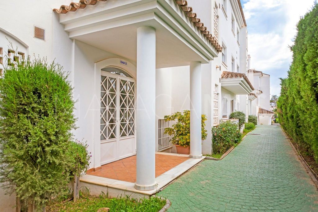 2 bedrooms Rio Real apartment for sale