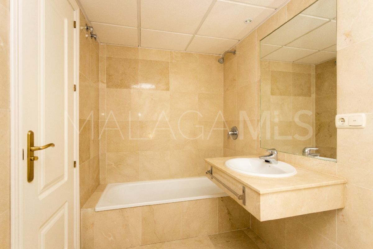 2 bedrooms Rio Real apartment for sale