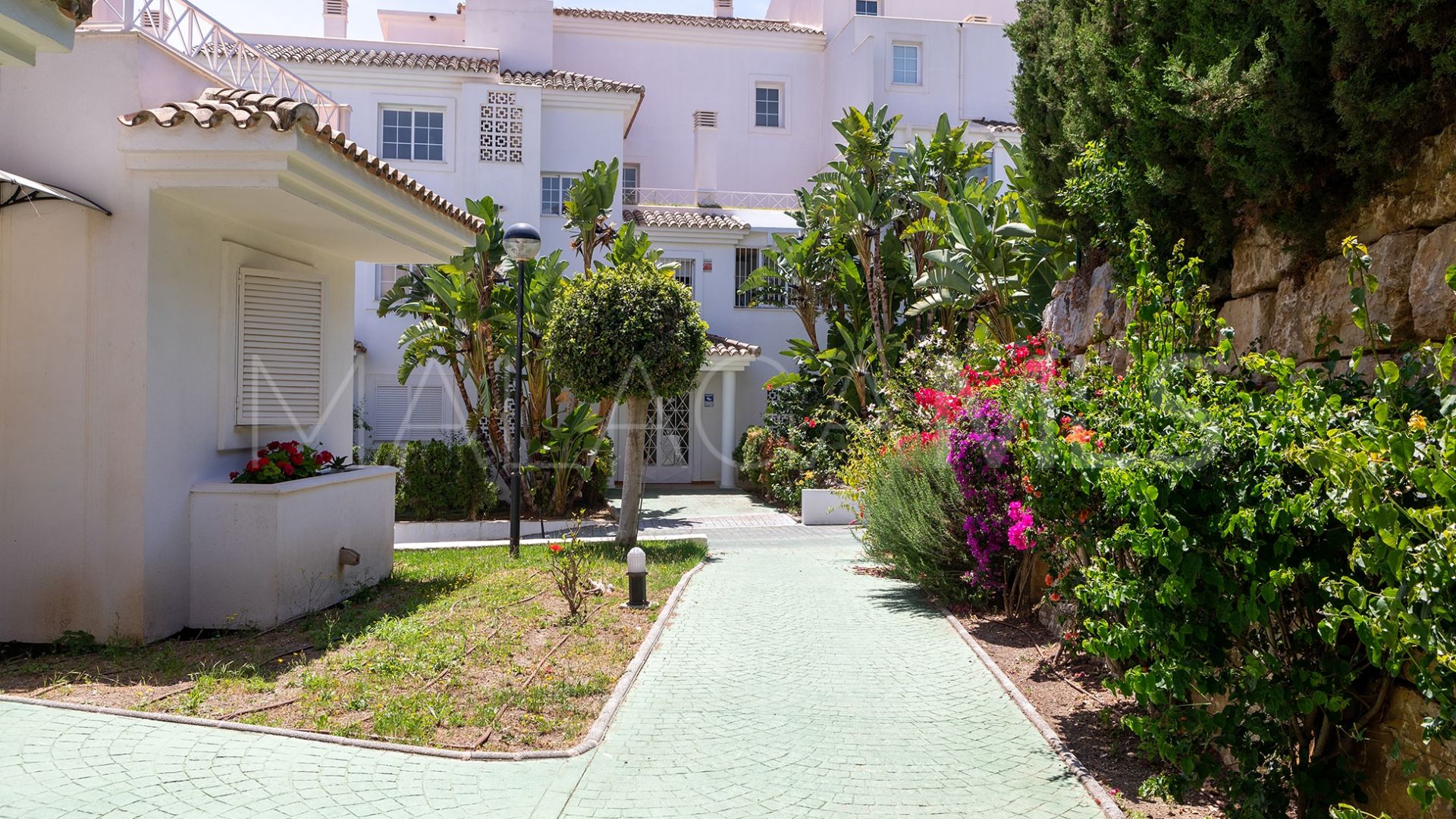 2 bedrooms Rio Real apartment for sale