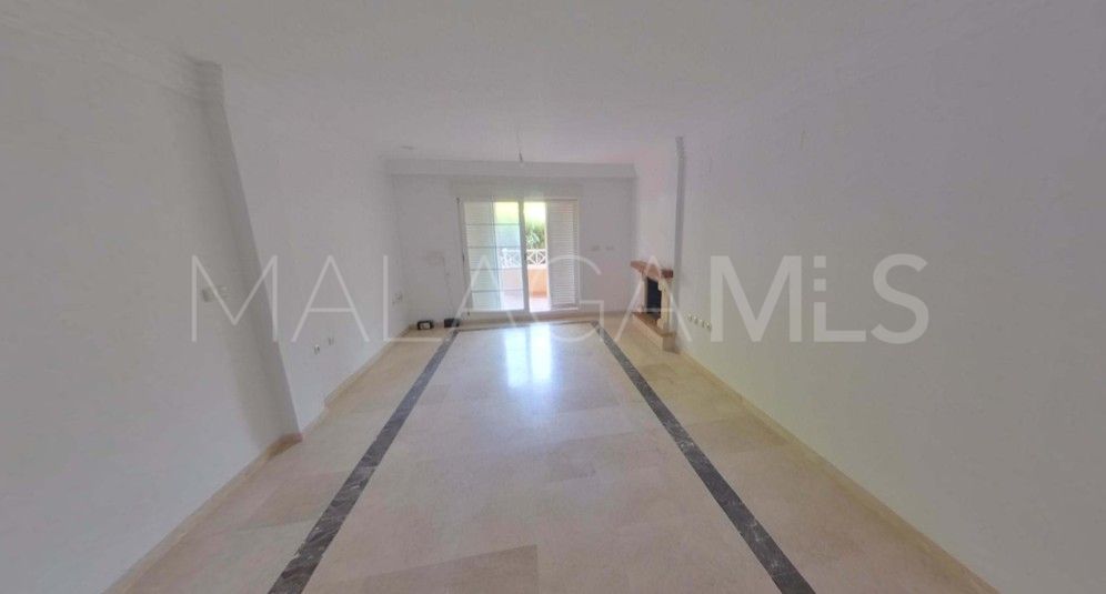 2 bedrooms Rio Real apartment for sale