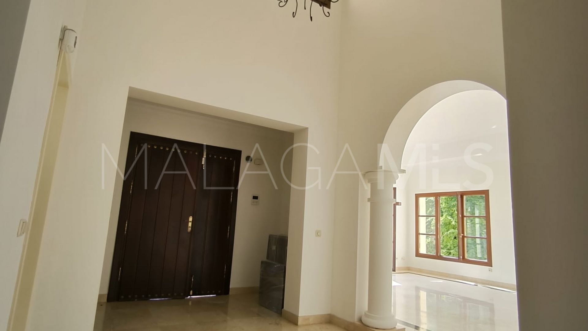 Villa for sale in Bellevue