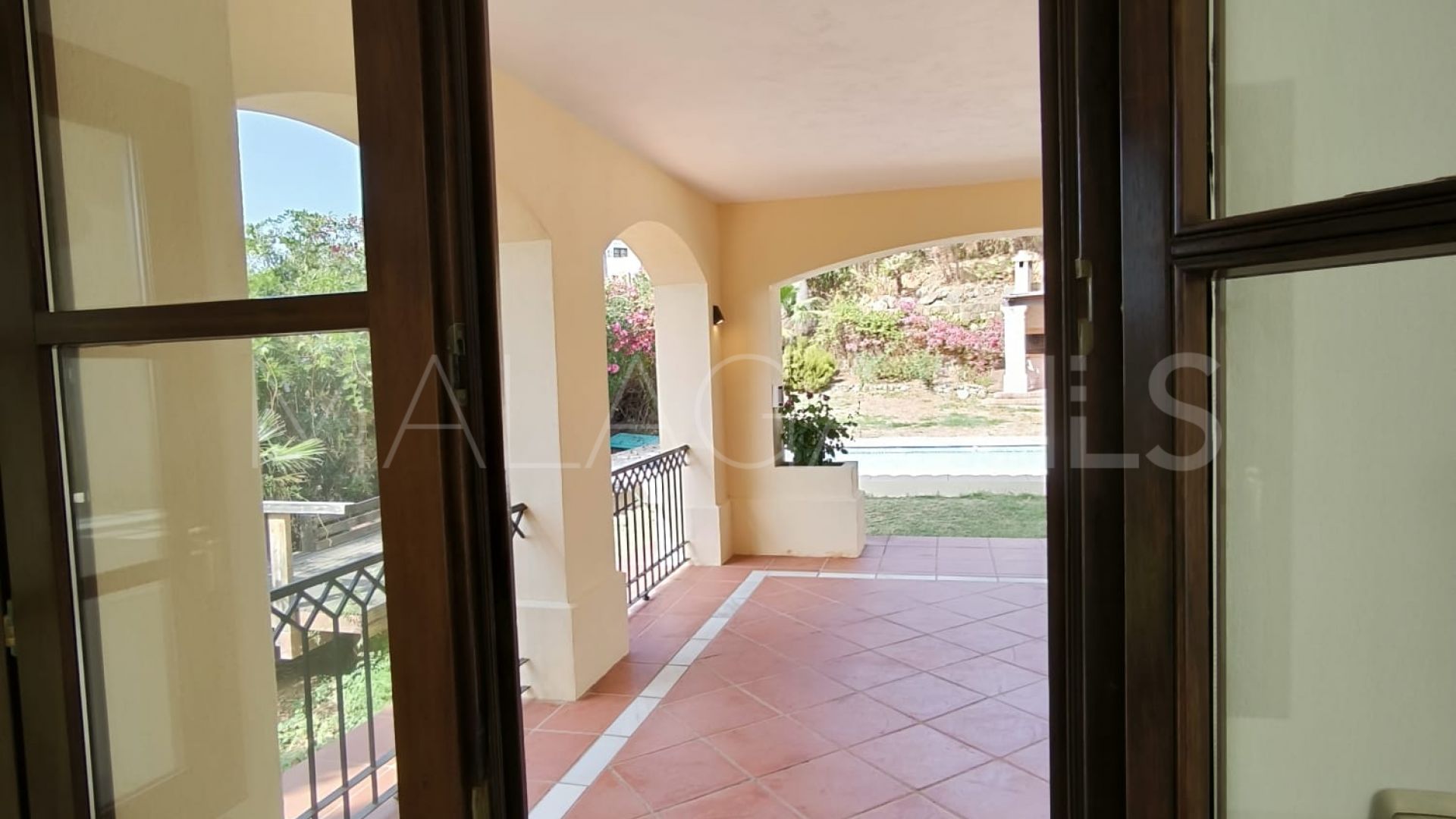 Villa for sale in Bellevue