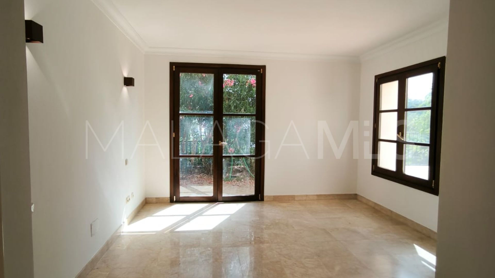 Villa for sale in Bellevue