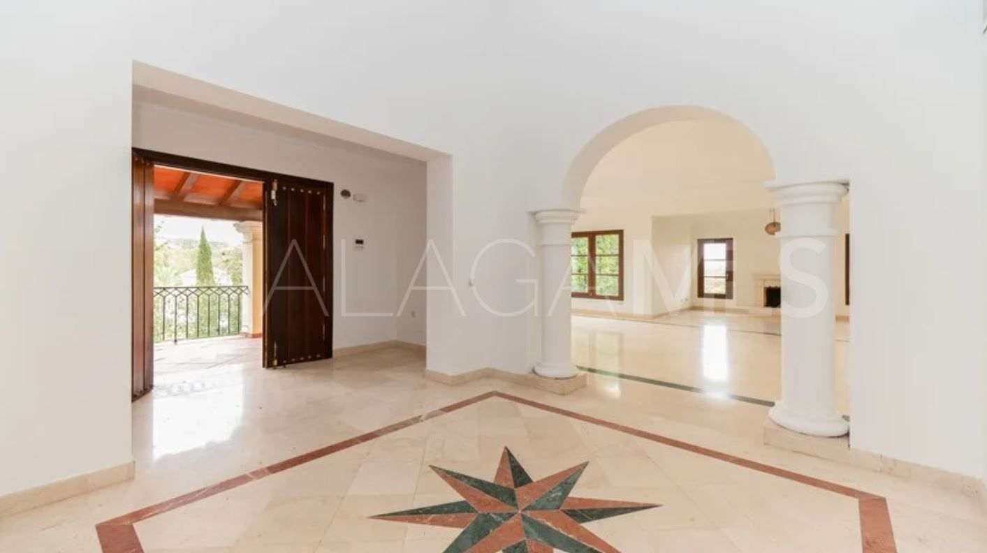 Villa for sale in Bellevue