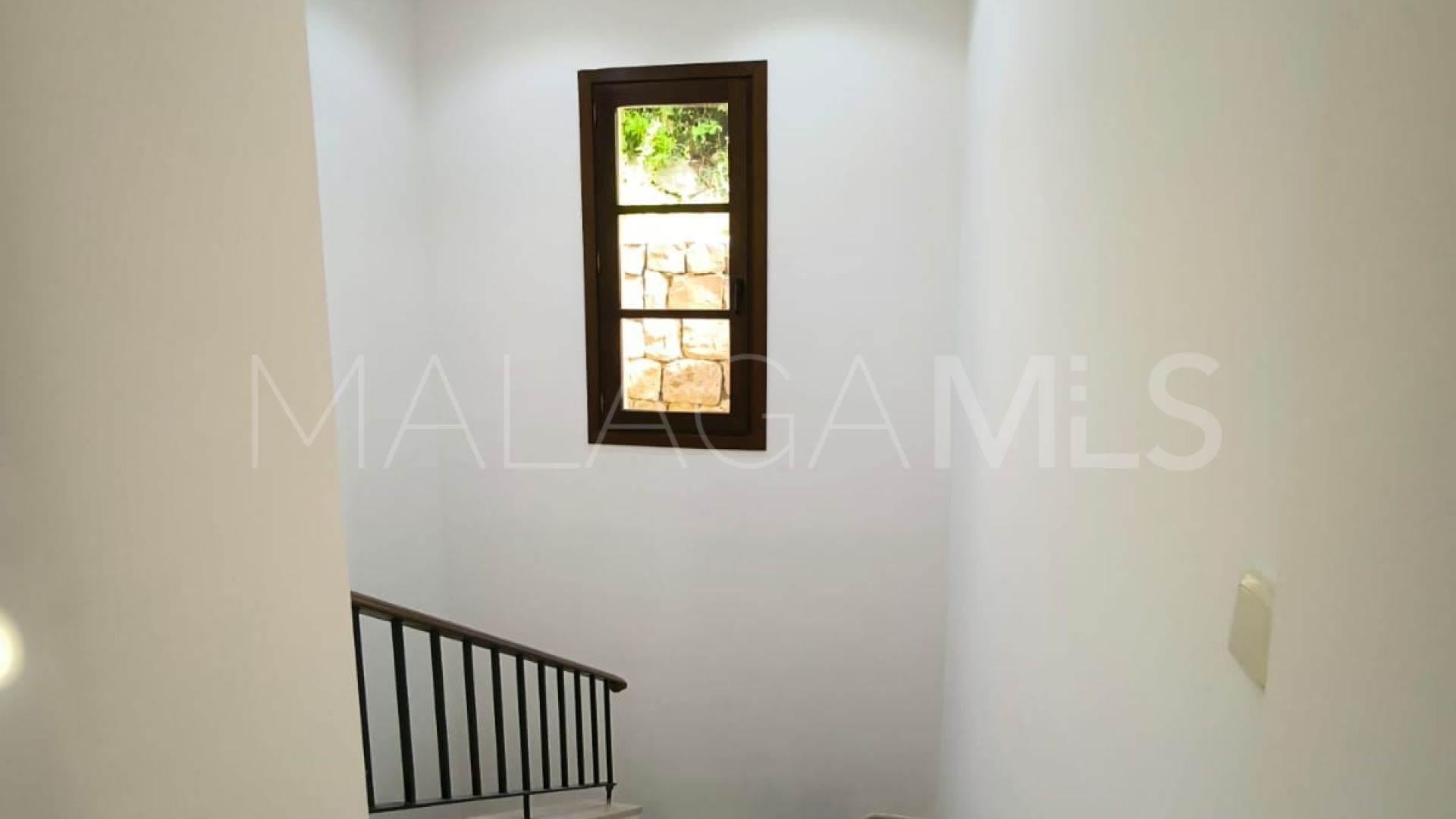 Villa for sale in Bellevue