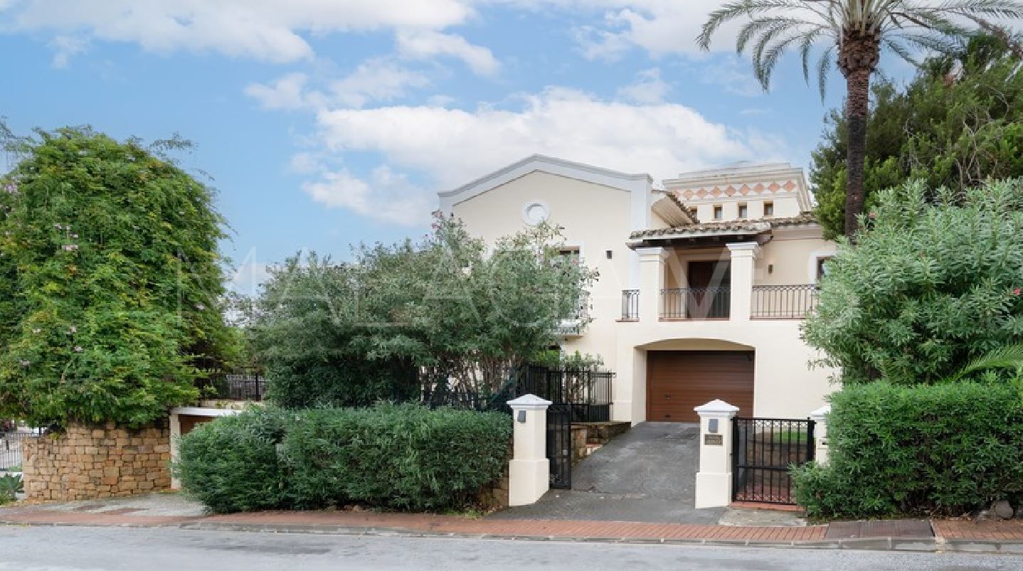 Villa for sale in Bellevue