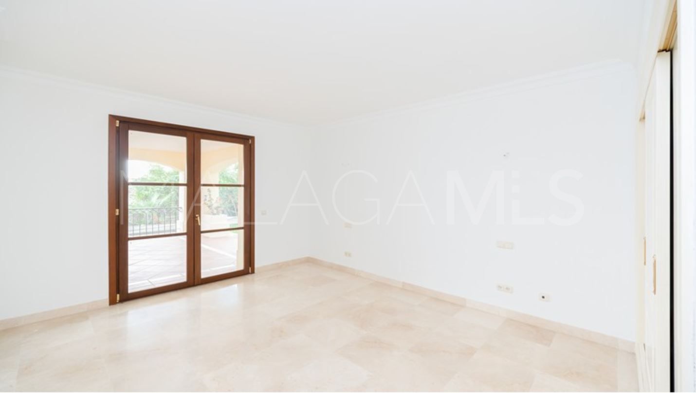 Villa for sale in Bellevue
