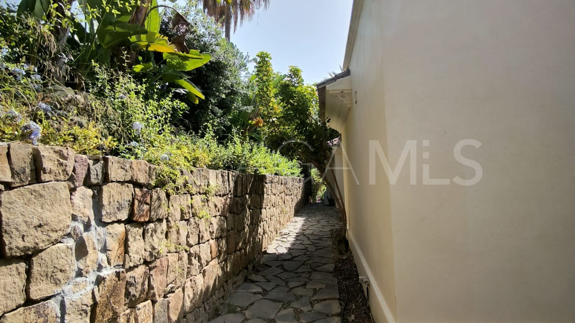 Villa for sale in Bellevue