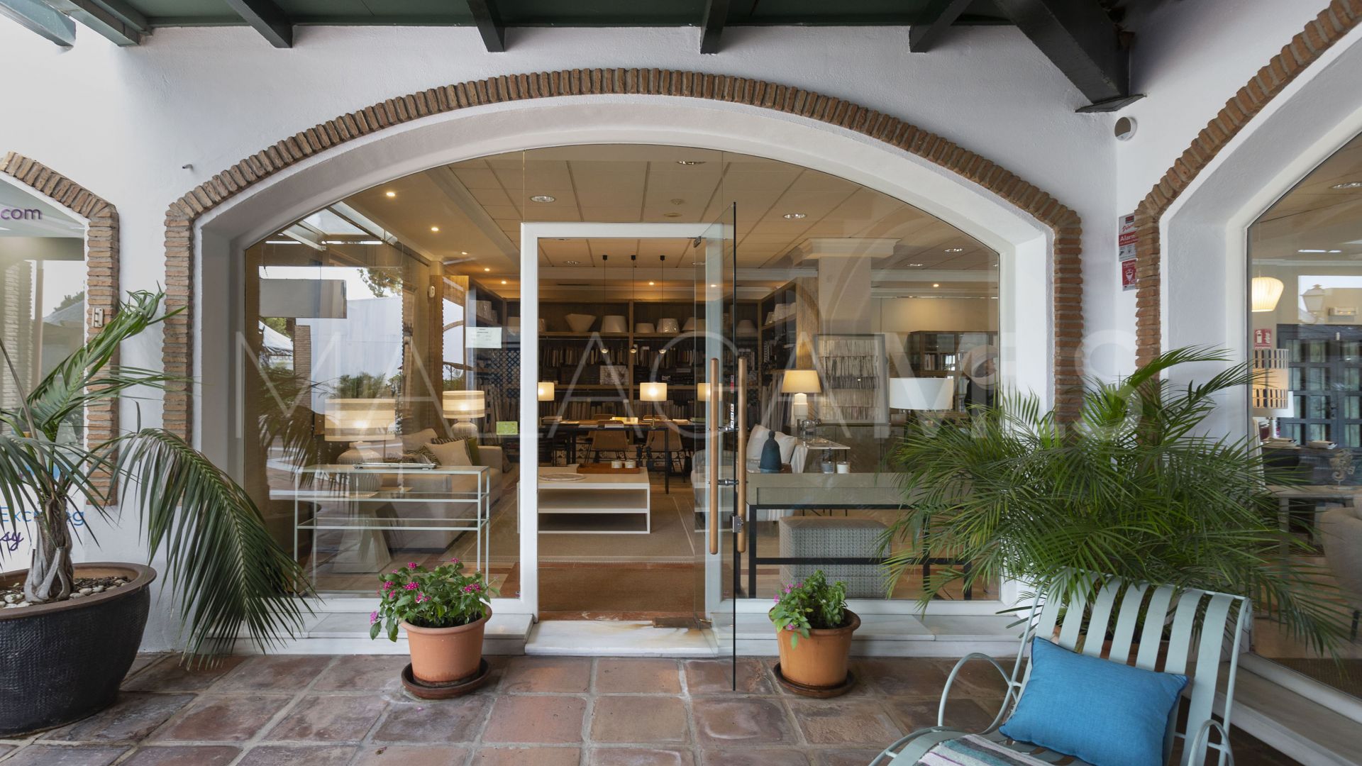 Local comercial for sale in Elviria
