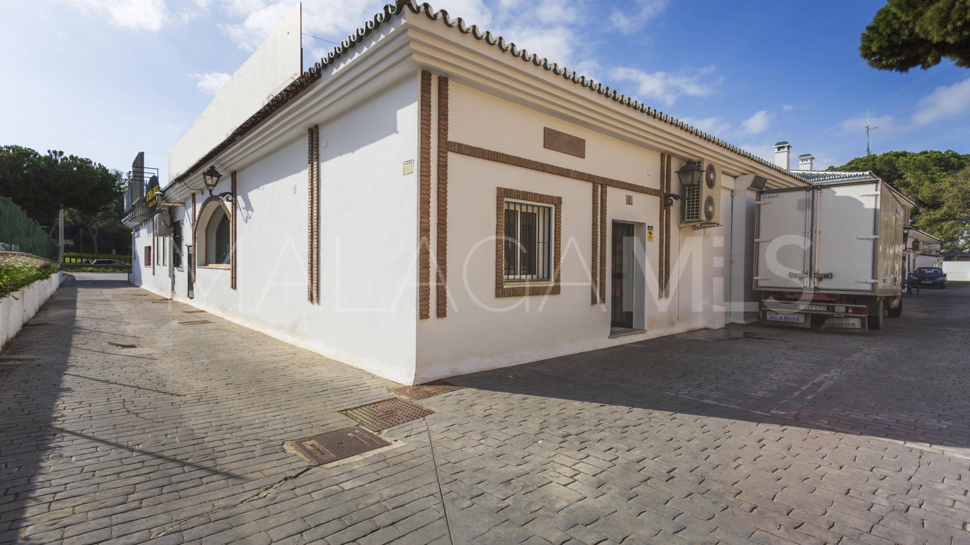 Local comercial for sale in Elviria