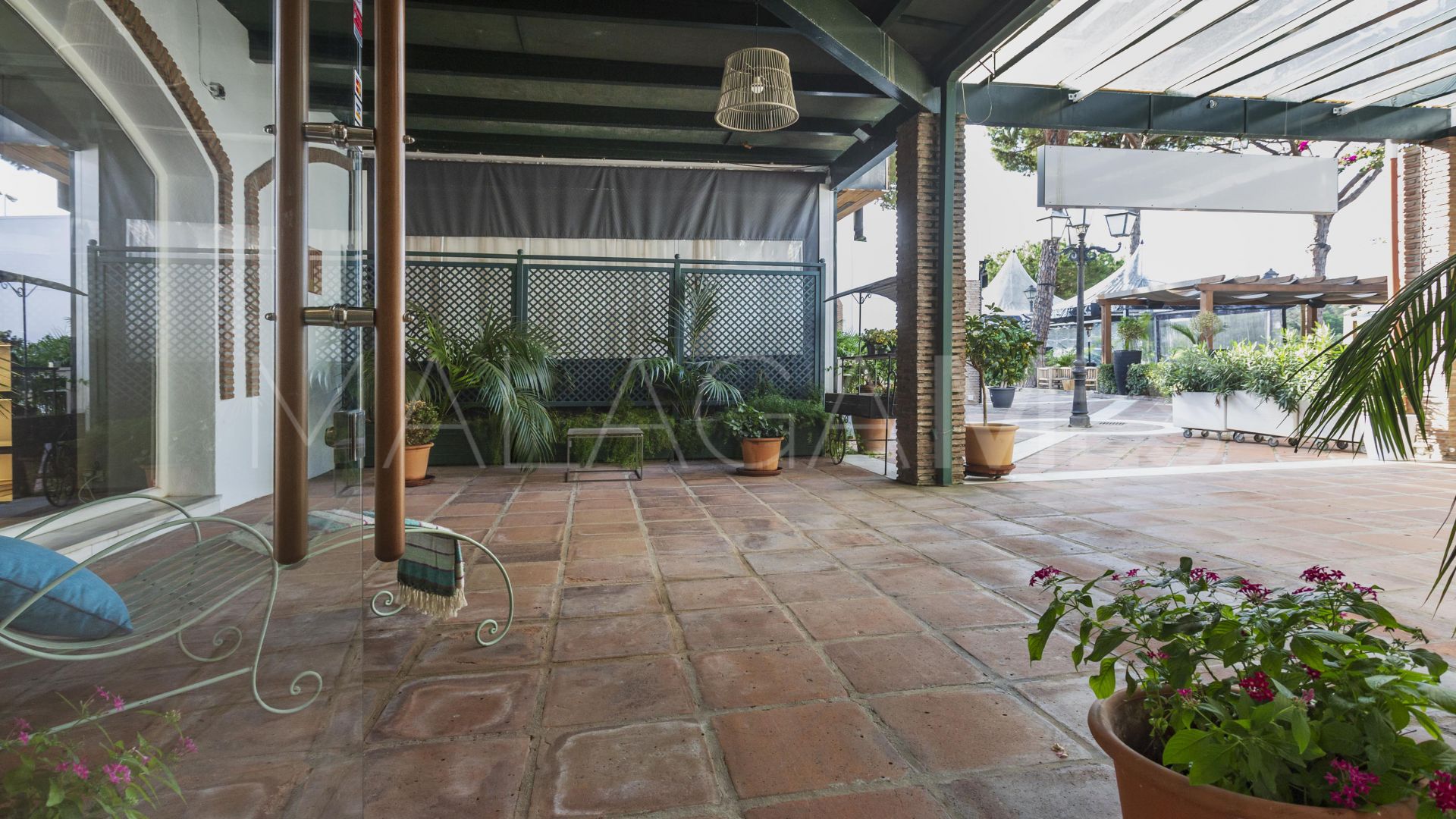 Local comercial for sale in Elviria